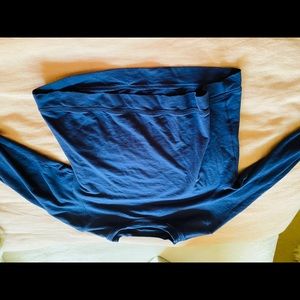 Navy cropped sweatshirt